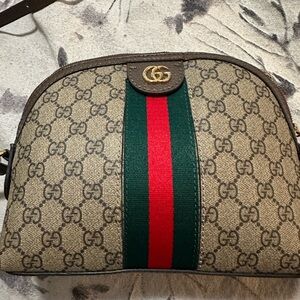 Super cute cross body purse brown in EUC